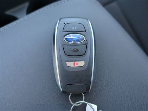 Used 2025 Subaru Outback Premium image 34