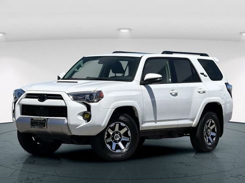 Used 2023 Toyota 4Runner TRD Off-Road Premium w/ Off Road Premium Plus Package AWD/4WD image 2