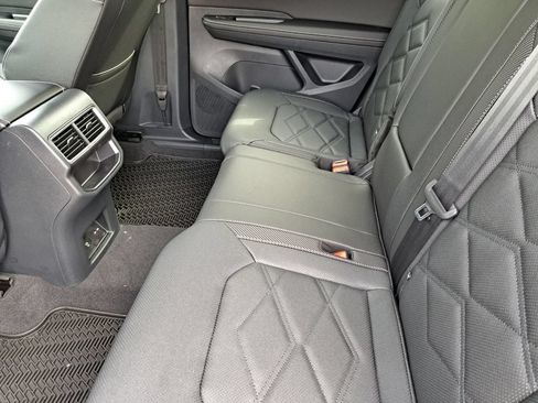 New 2026 Volkswagen Atlas Cross Sport SE FWD image 22