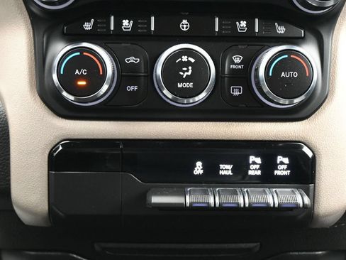 Used 2021 RAM 1500 Laramie AWD/4WD image 19