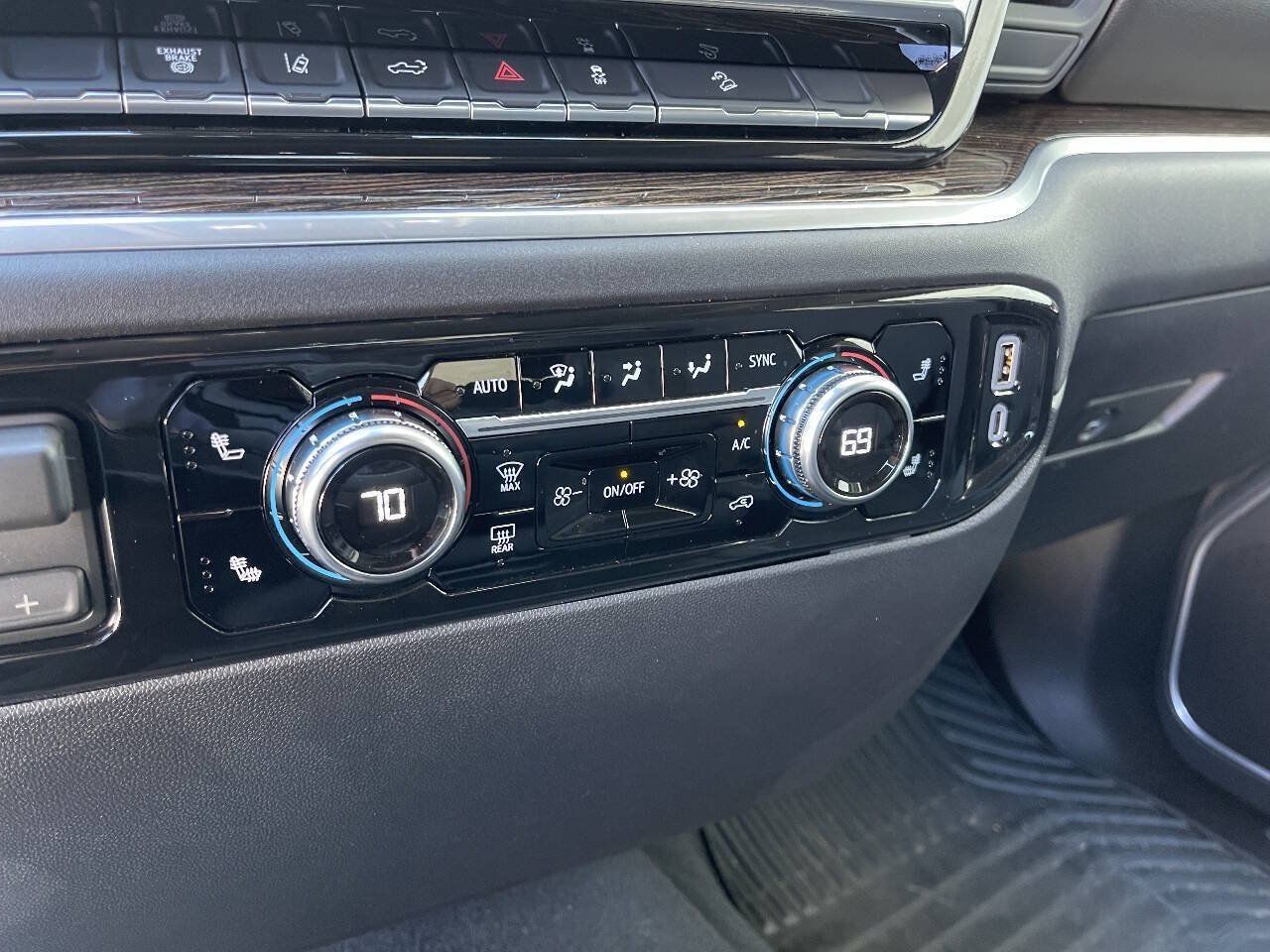 Used 2026 GMC Sierra 2500 SLE w/ SLE Value Package; AWD/4WD image 19