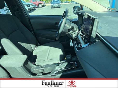 Used 2023 Toyota Corolla LE w/ Carpet Mat Package (TMS) FWD image 21