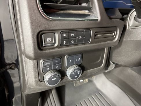 Used 2023 Chevrolet Tahoe Z71 image 29