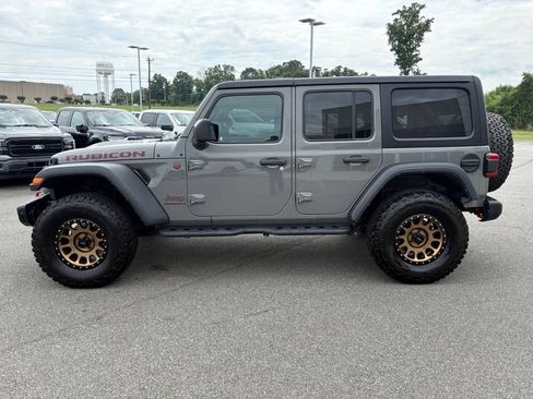 Used 2023 Jeep Wrangler Unlimited Rubicon w/ Cold Weather Group AWD/4WD image 9