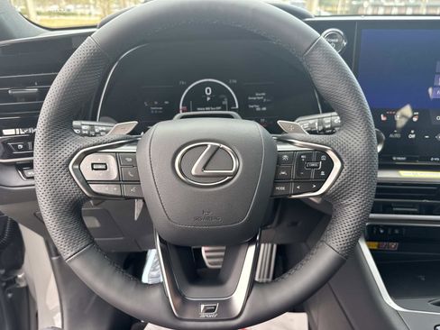 Used 2026 Lexus TX 500h AWD w/ Technology Package image 23