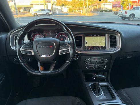Used 2022 Dodge Charger SXT RWD image 22