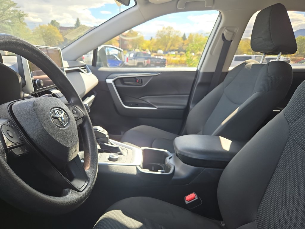 Used 2024 Toyota RAV4 LE AWD/4WD image 10