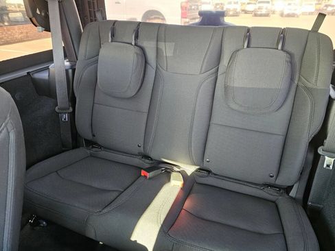 Used 2021 Jeep Wrangler Sport AWD/4WD image 14