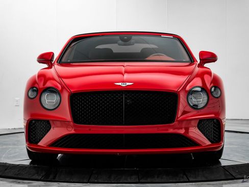 Used 2022 Bentley Continental GT image 33