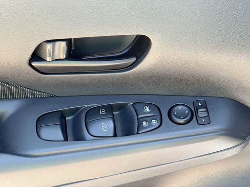 Used 2020 Nissan Kicks S FWD image 14