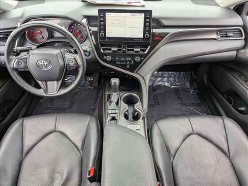 Used 2022 Toyota Camry XSE FWD image 14