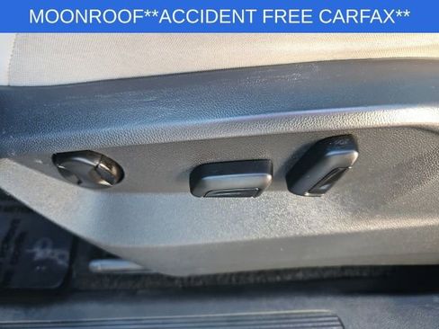 Used 2020 Volkswagen Tiguan SE w/ Panoramic Sunroof Package image 36