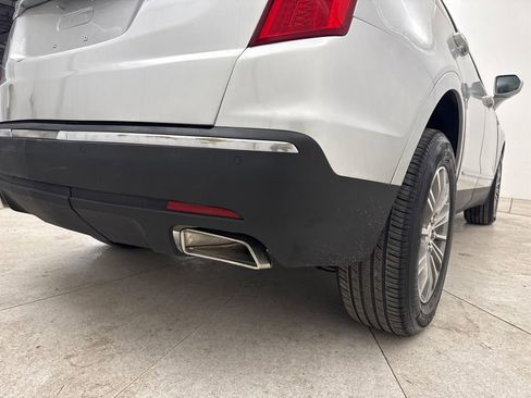 Used 2017 Cadillac XT5 Luxury image 22