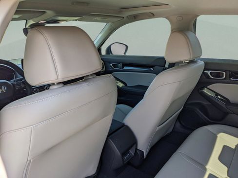 Used 2022 Honda Civic Touring image 22