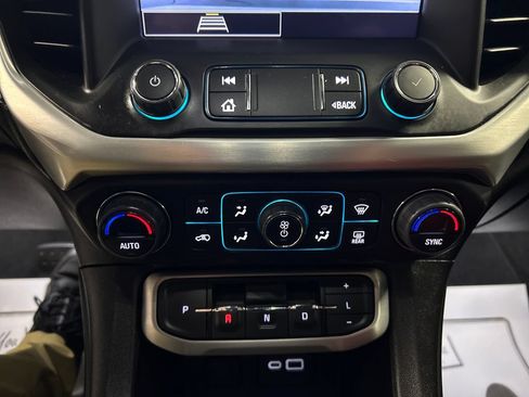 Used 2023 GMC Acadia SLE w/ Driver Convenience Package FWD image 19