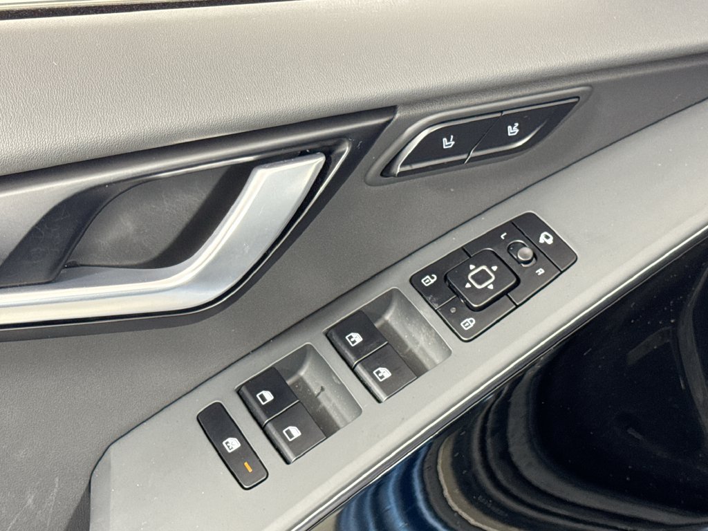Used 2023 Kia Niro Wave w/ Wave Preserve Package FWD image 18
