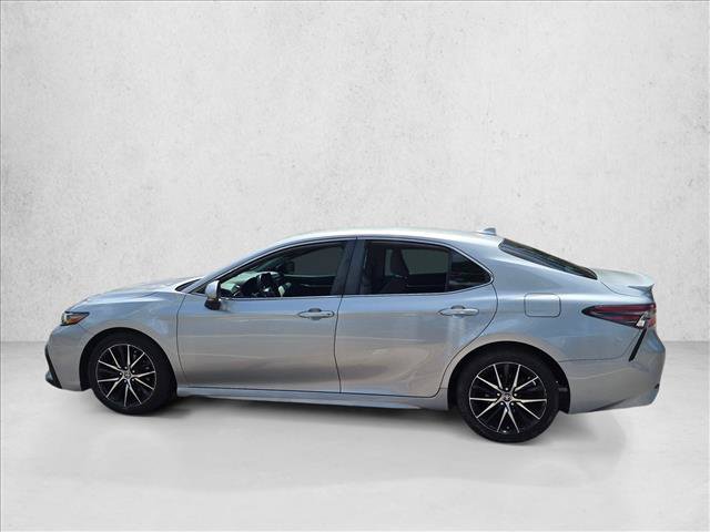 Used 2022 Toyota Camry SE FWD image 8