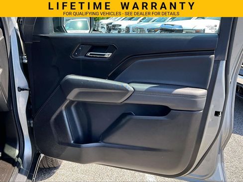 Used 2024 Chevrolet Colorado LT AWD/4WD image 20