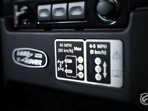 Used 1991 Land Rover Defender 110 image 35