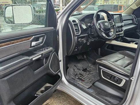 Used 2019 RAM 1500 Laramie image 18