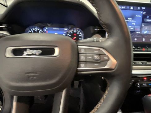 Used 2022 Jeep Compass Limited image 34