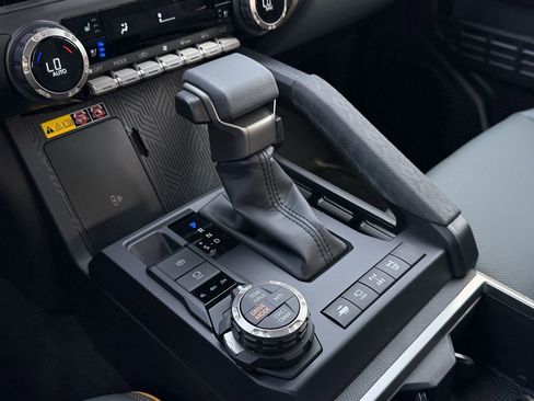 New 2026 Toyota Tacoma 4x4 Double Cab Hybrid image 17