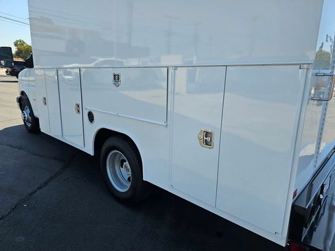 New 2026 Chevrolet Express 3500 w/ Power Convenience Package RWD image 16