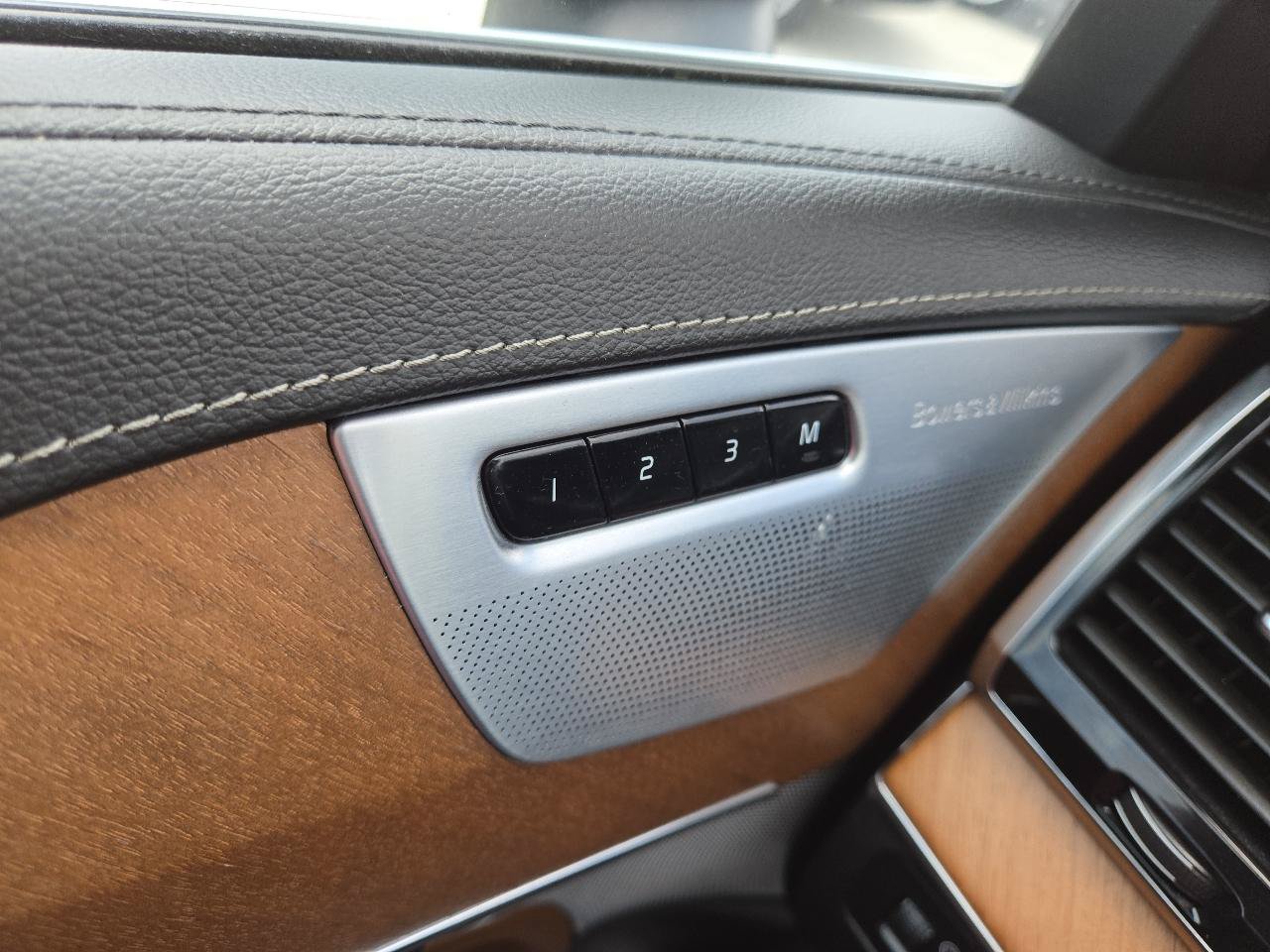 Used 2018 Volvo XC90 T6 Inscription w/ Convenience Package AWD/4WD image 24