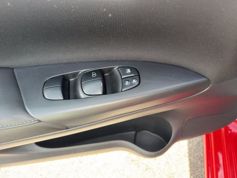 Used 2019 Nissan Sentra SV w/ Special Edition Package FWD image 14