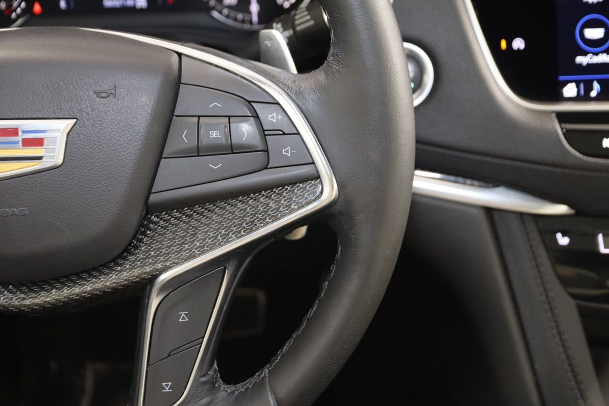 Used 2023 Cadillac XT5 Sportv w/ LPO, Floor Liner Package AWD/4WD image 37