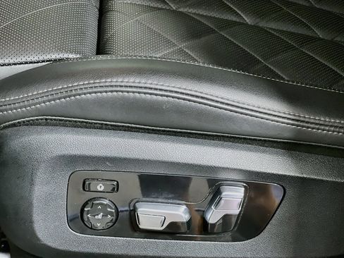 Used 2024 BMW X7 xDrive40i AWD/4WD image 15