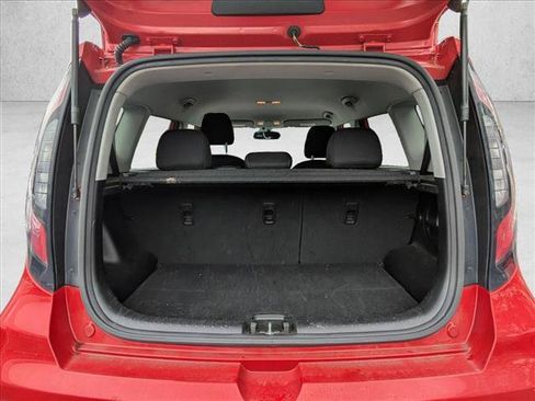 Used 2018 Kia Soul + FWD image 6
