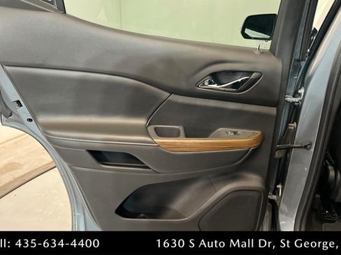 Used 2022 GMC Acadia SLE w/ Elevation Edition AWD/4WD image 18