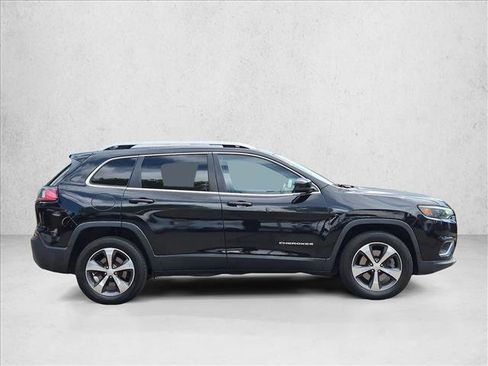 Used 2019 Jeep Cherokee Limited AWD/4WD image 4