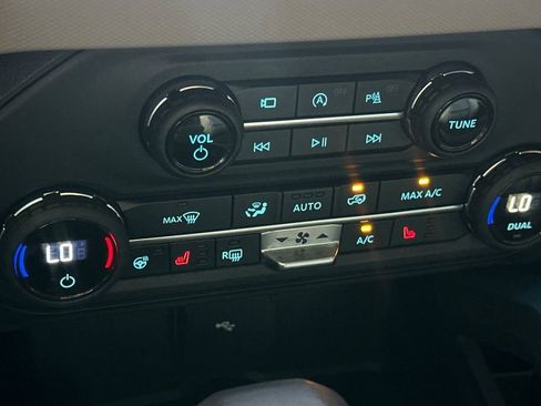 Used 2023 Ford Bronco Wildtrak image 21