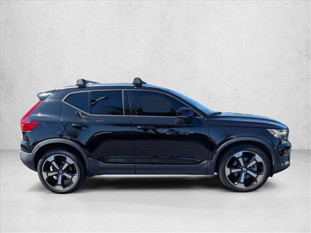 Used 2020 Volvo XC40 T5 Momentum w/ Protection Package Premier AWD/4WD image 4