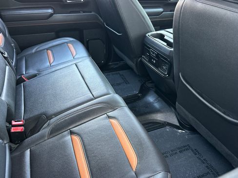 Used 2024 GMC Sierra 2500 AT4 w/ AT4 Premium Plus Package AWD/4WD image 18