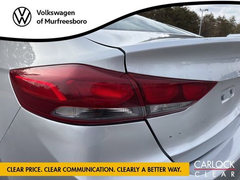 Used 2017 Hyundai Elantra SE image 13