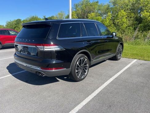Used 2023 Lincoln Aviator Reserve w/ Equipment Group 201A AWD/4WD image 12