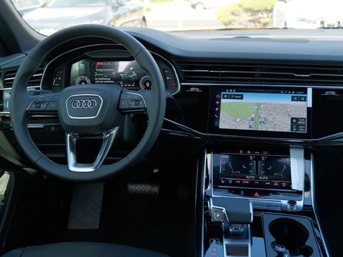 New 2025 Audi Q8 Premium Plus image 39