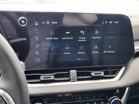 New 2026 Chevrolet Equinox LT w/ Convenience Package II FWD image 16