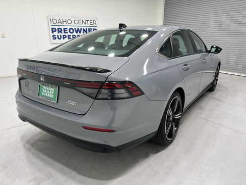 Used 2024 Honda Accord Sport image 8