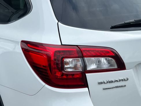 Used 2016 Subaru Outback 2.5i Limited AWD/4WD image 20