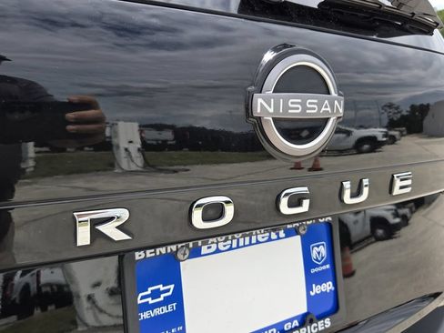 Used 2023 Nissan Rogue S FWD image 15