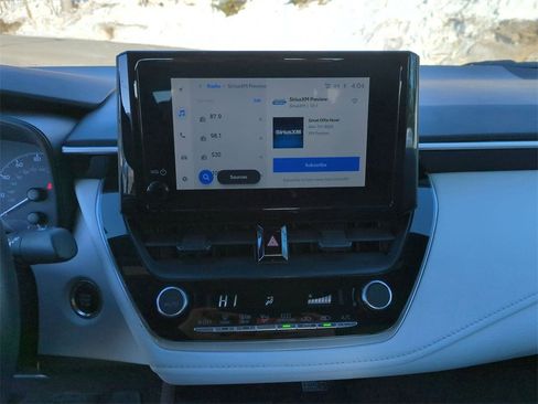 Used 2024 Toyota Corolla SE w/ SE Premium Package image 12