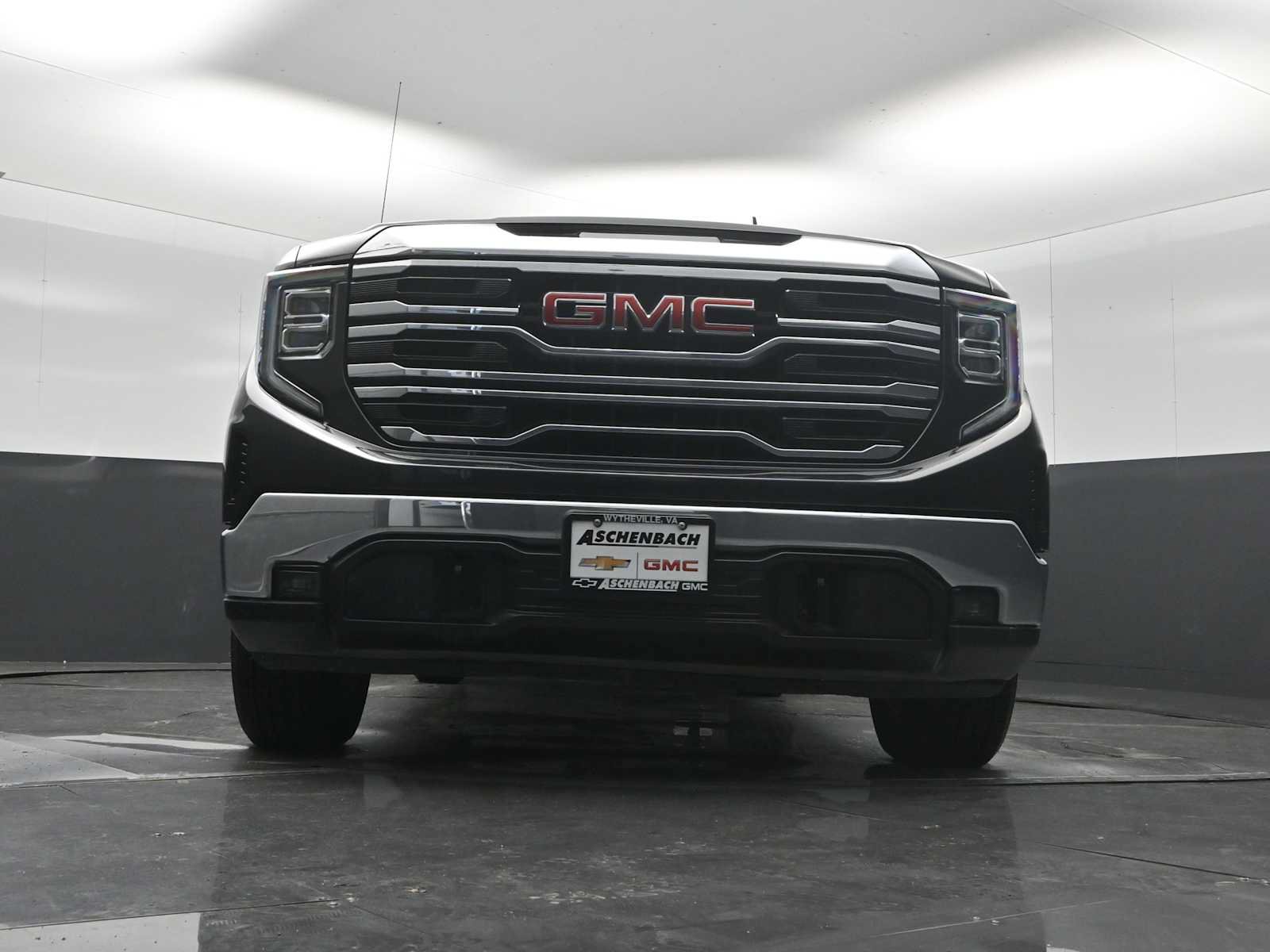 Used 2025 GMC Sierra 1500 SLT AWD/4WD image 20