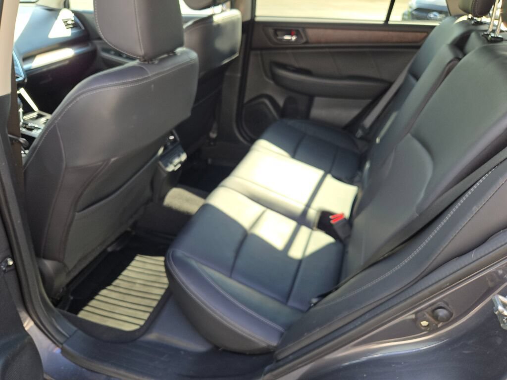 Used 2018 Subaru Outback 2.5i Limited AWD/4WD image 17