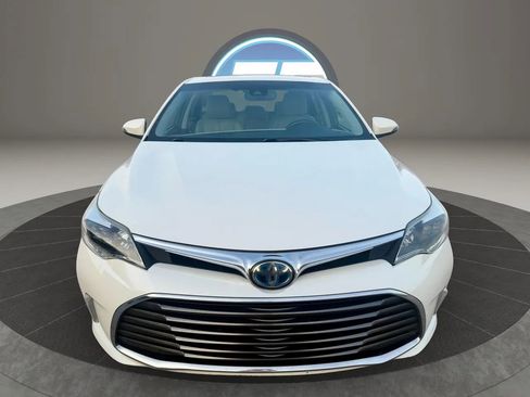 Used 2018 Toyota Avalon Limited image 15