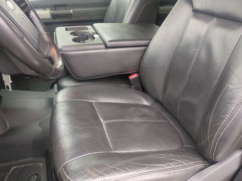 Used 2011 Ford F350 Lariat w/ Lariat Interior Pkg image 16