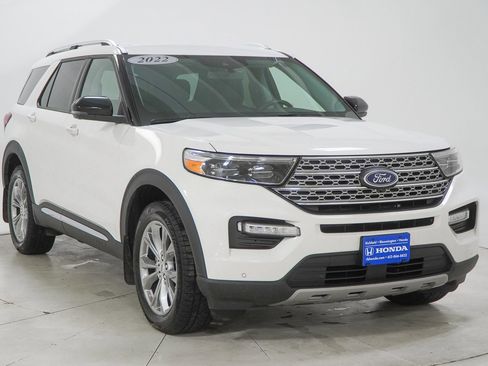 Used 2022 Ford Explorer Limited w/ Equipment Group 301A image 17
